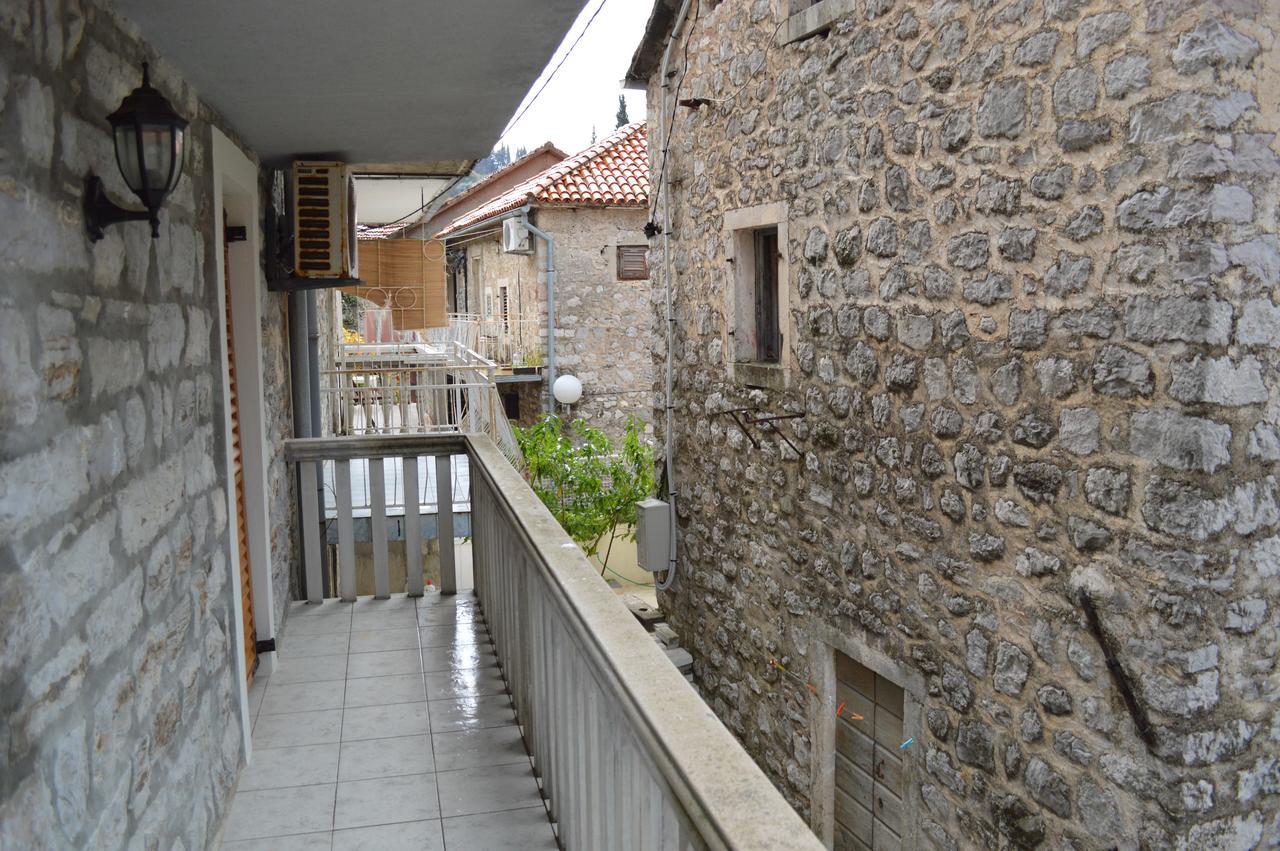 Apartment Aleksandar Tivat Exterior foto